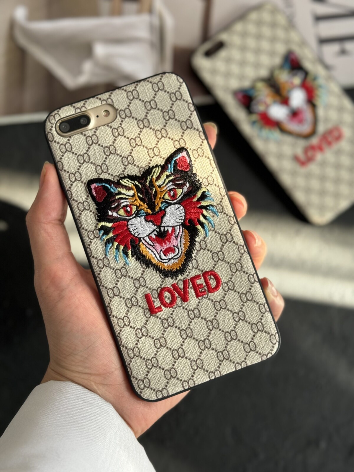 قاب موبایل آیفون ببر لاولی ( 1053 ) قاب موبایل آیفون ببر لاولی ( 1053 ) - تصویر 1