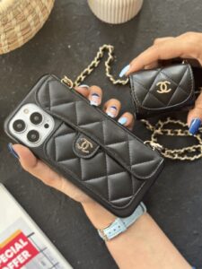 قاب موبایل آیفون شنل بالشتی جاکارتی ( بدون بند )
