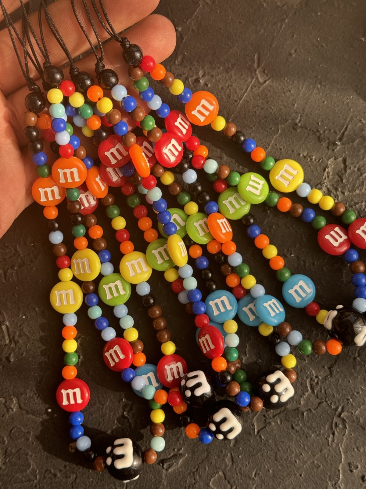 بند و آویز ام اند ام ( M & M ) بند و آویز ام اند ام ( M & M ) - تصویر 1