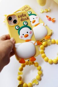 قاب موبایل آیفون جوجه اردک زشت + بندست - تصویر 3