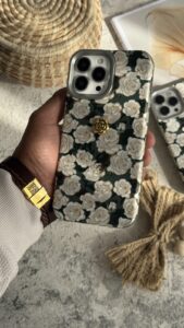 قاب موبایل آیفون گل رز مخمل سبز - تصویر 3