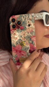 قاب موبایل آیفون گوچی فلاور کبریتی پارچه ای - تصویر 3