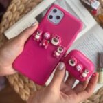 قاب موبایل آیفون خرس صورتی برجسته خمیری یوگی - تصویر 3