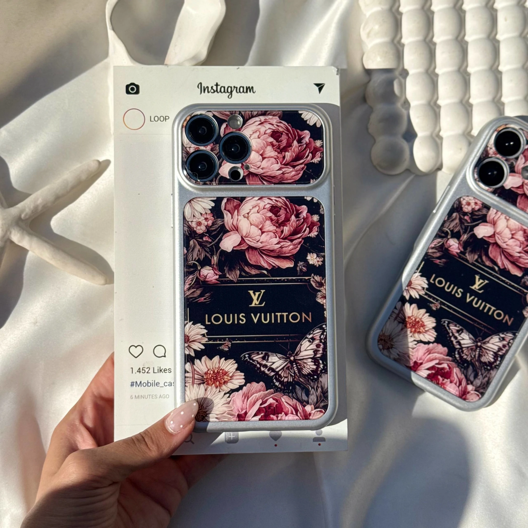 eea026af-8120-4dc8-aa17-0cda4f06003d قاب گوشی ال وی کیس گلدار (Lv Floral Black) - تصویر 1